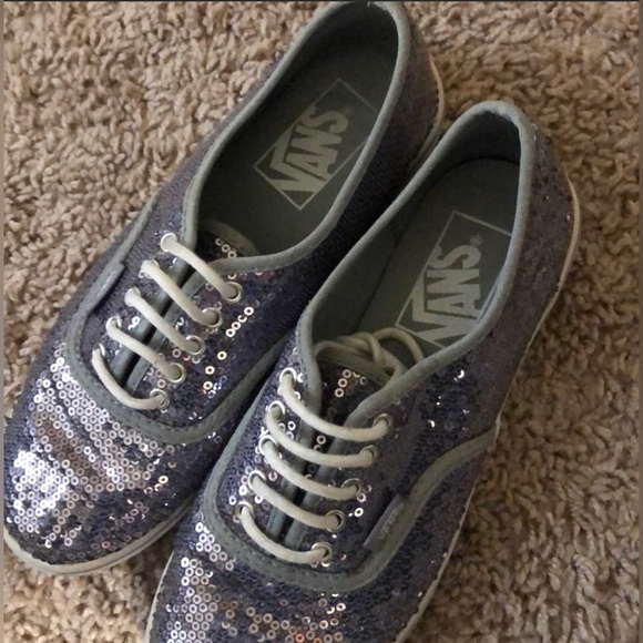 Vans - Picture 4 of 6